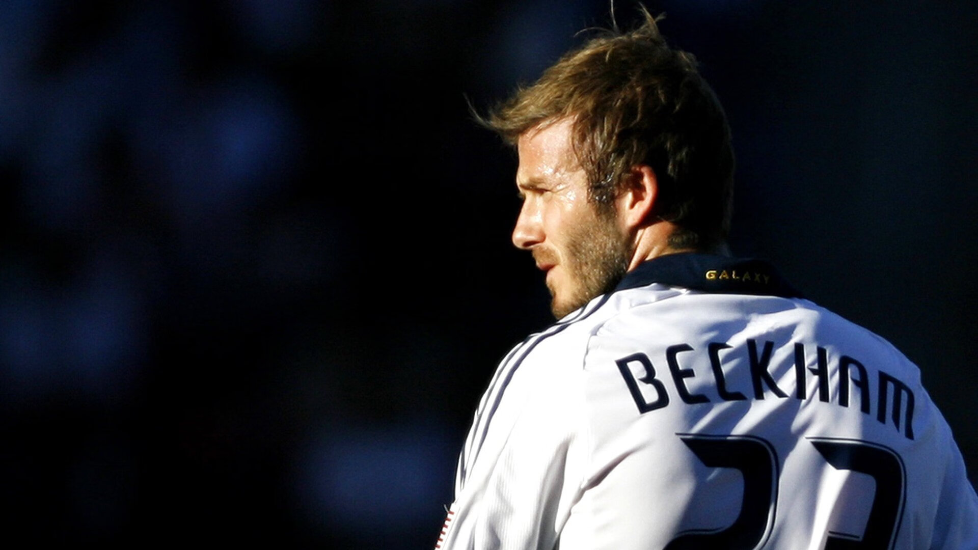 F1新赛季揭幕战焦点战，当喀麦隆血拼伊拉克的激情注入赛道