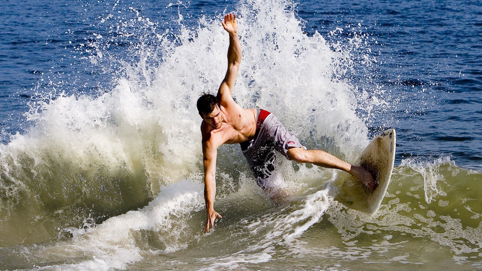 东方之珠闪耀迈阿密，拉文接管世界排名之战，上海队险胜热火的背后