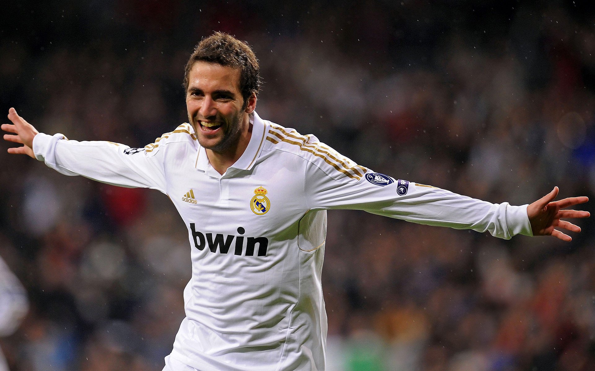 梅赛德斯横扫哈斯显统治力，诺里斯刷新纪录展新王气象